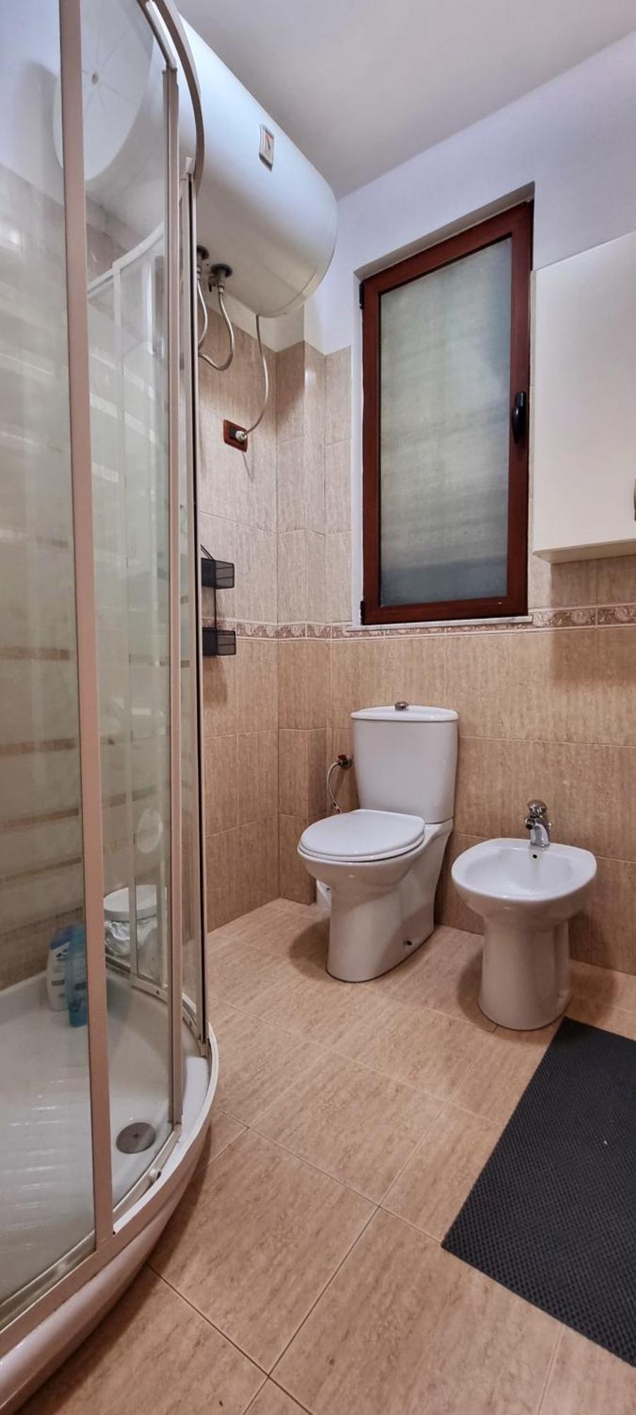 Willa Bezhani Golem (Tirana)